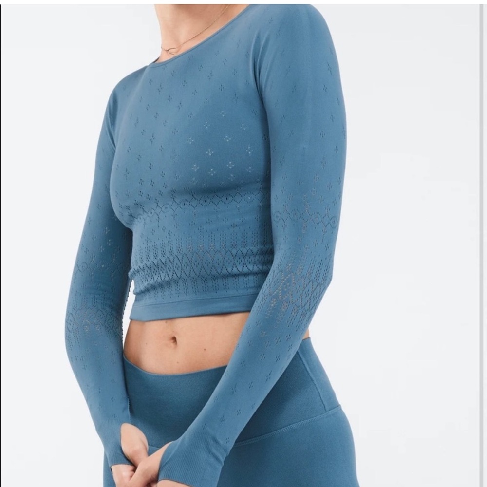 NWT Fabletics Ashton Sculpt Knit teal compression crop top